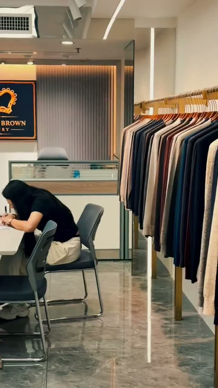 Showroom grossiste — collections habillement